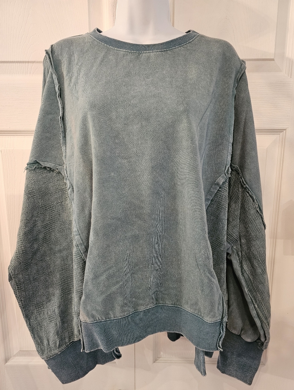 Easel Teal Multi Fabric Pullover